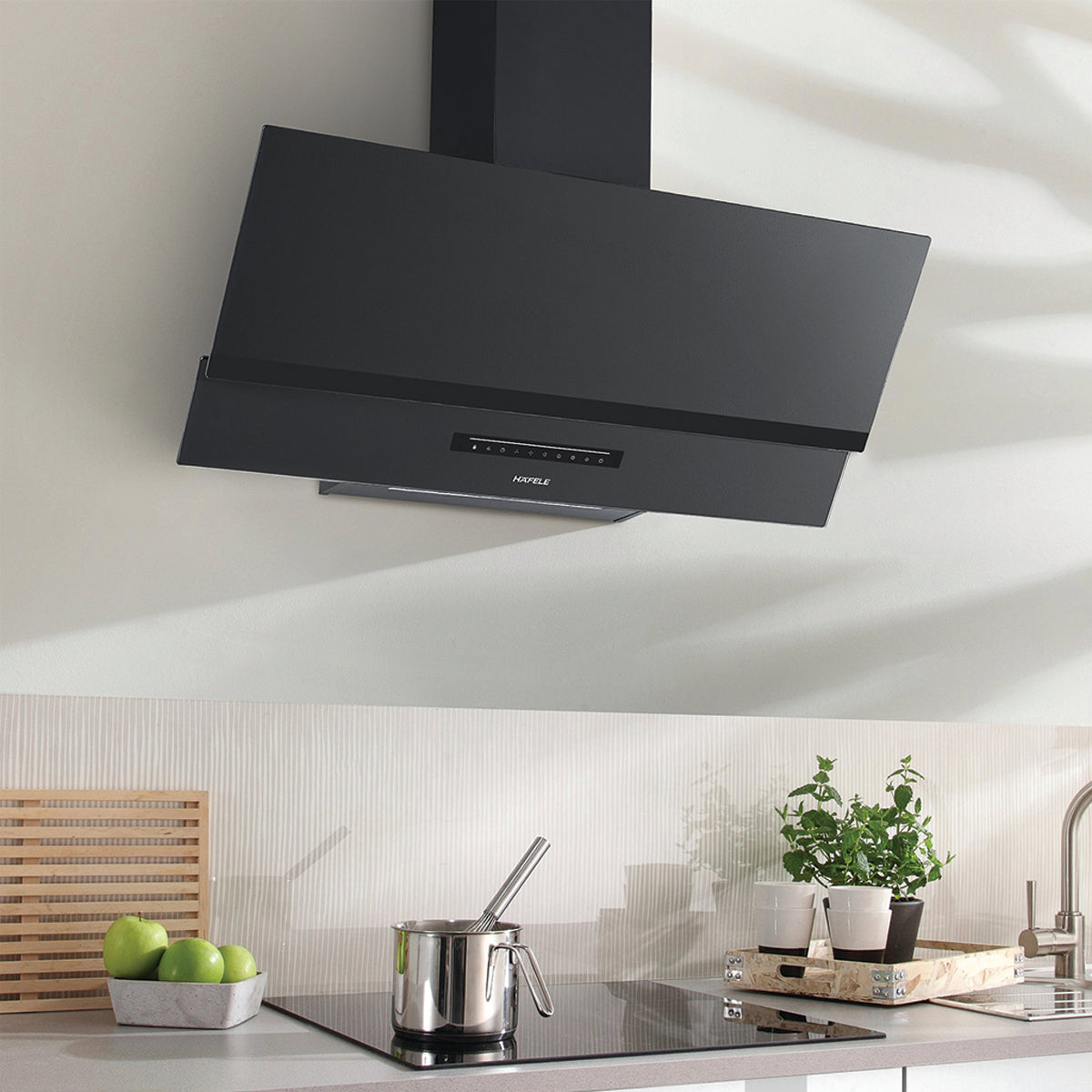 Máy hút mùi gắn tường Hafele HC-H902WB
